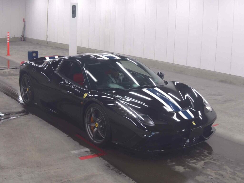 Ferrari 458 Speciale 2015 z aukcji japońskiej