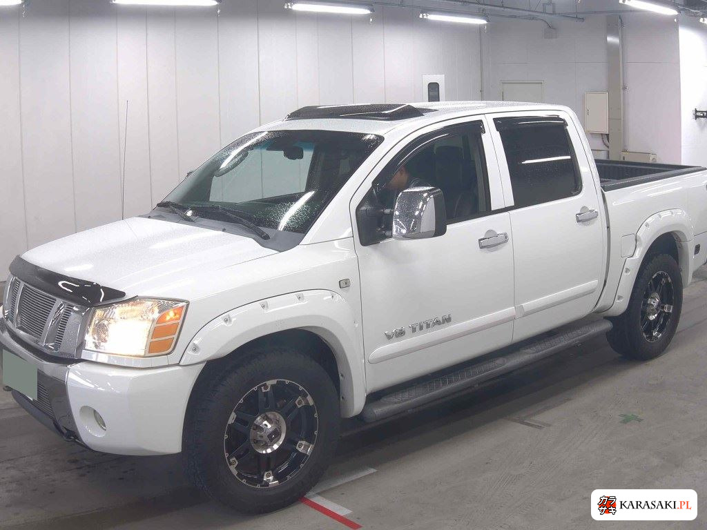 2015 America Nissan Titan 4D 4WD Crew Cab Le 3