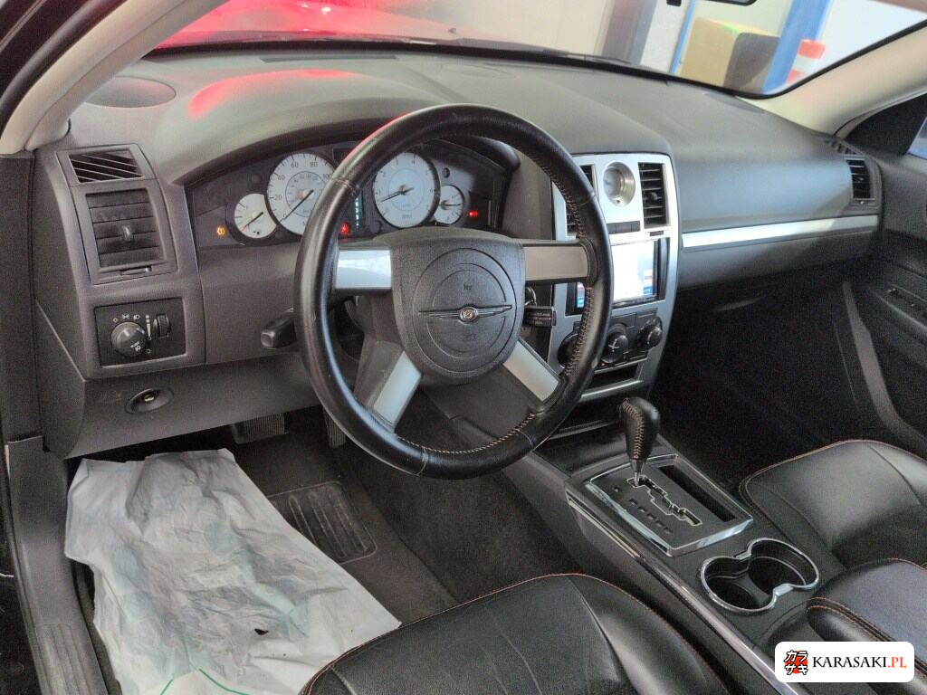 2012 Chrysler 300 Base Grade 5