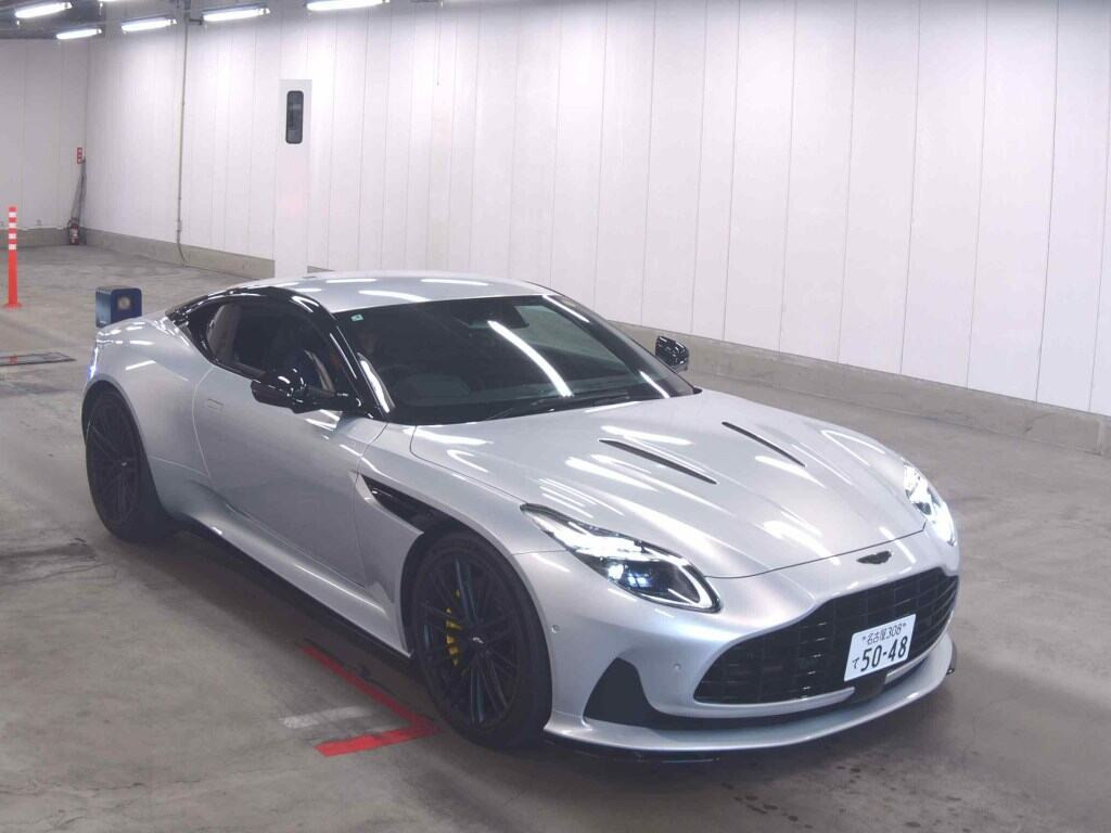 Aston Martin 2025 z aukcji japońskiej