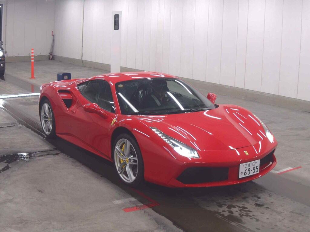 Ferrari 488 GTB 2017 z aukcji japońskiej