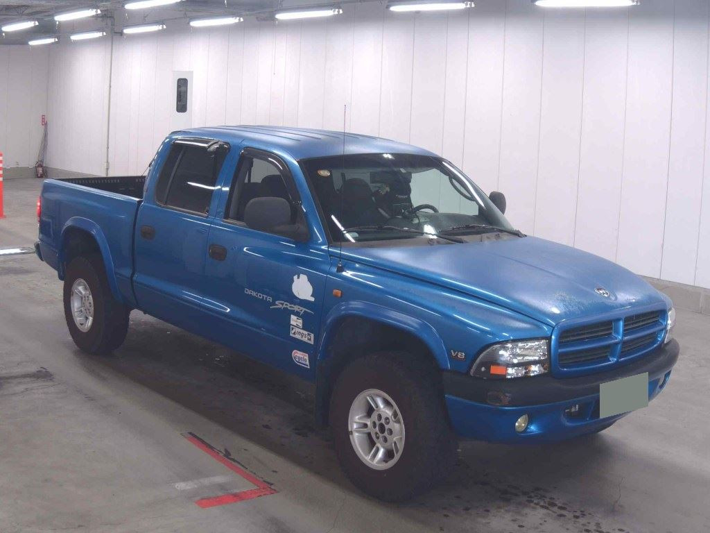 Dodge 2000 z aukcji japońskiej