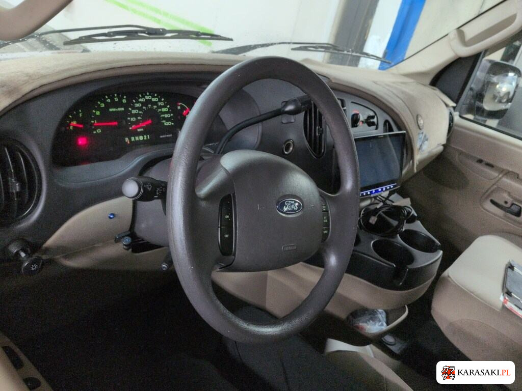 2011 Ford Econoline Base Grade 5