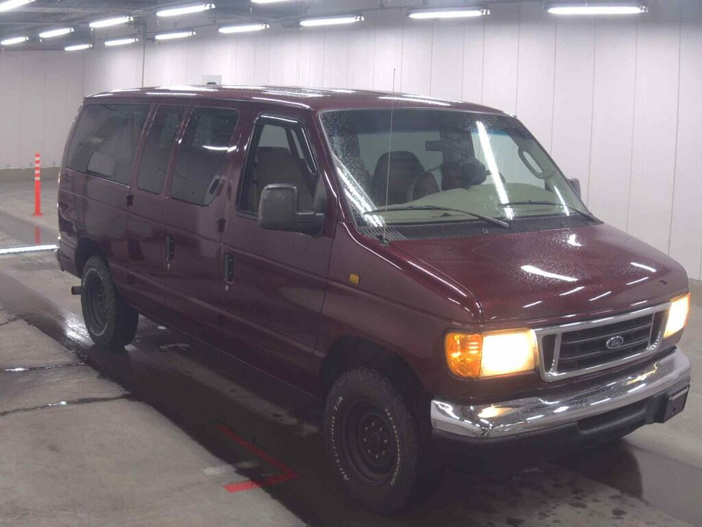 Ford Econoline 2011 z aukcji japońskiej