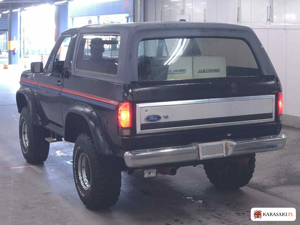 1989 Ford Bronco 4WD XLT 2