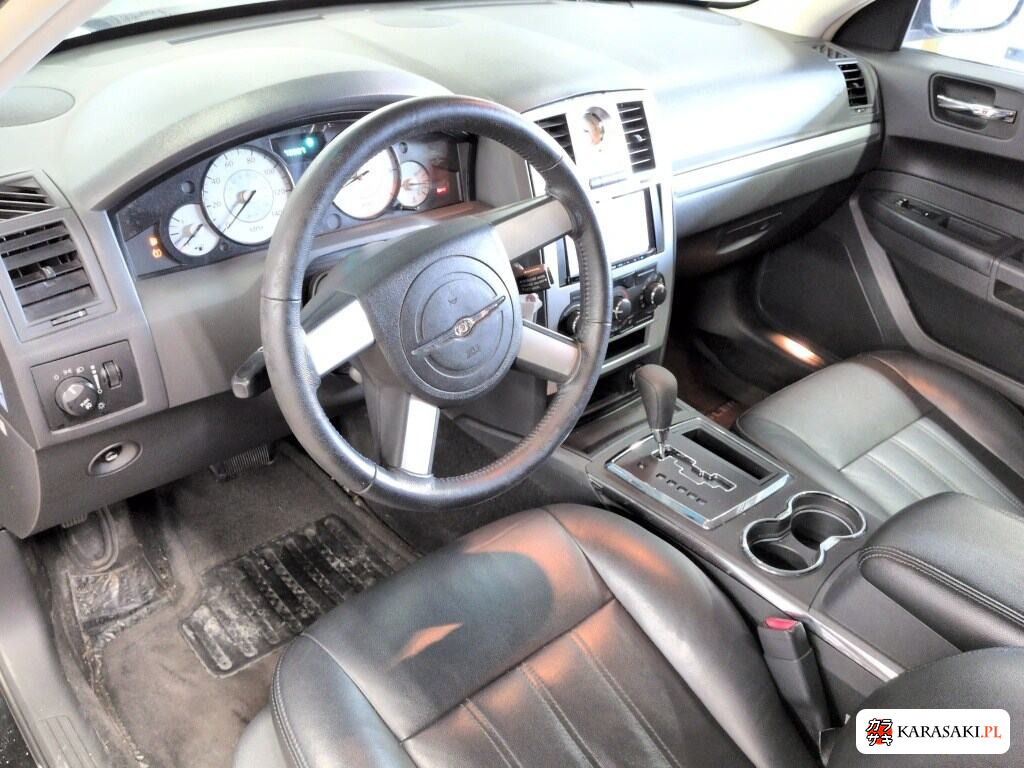 2012 Chrysler 300C 5