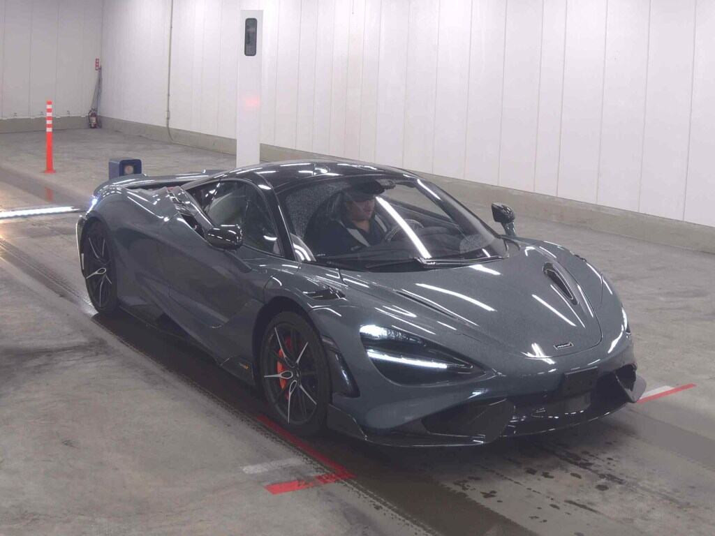 McLaren 765LT 2021 z aukcji japońskiej