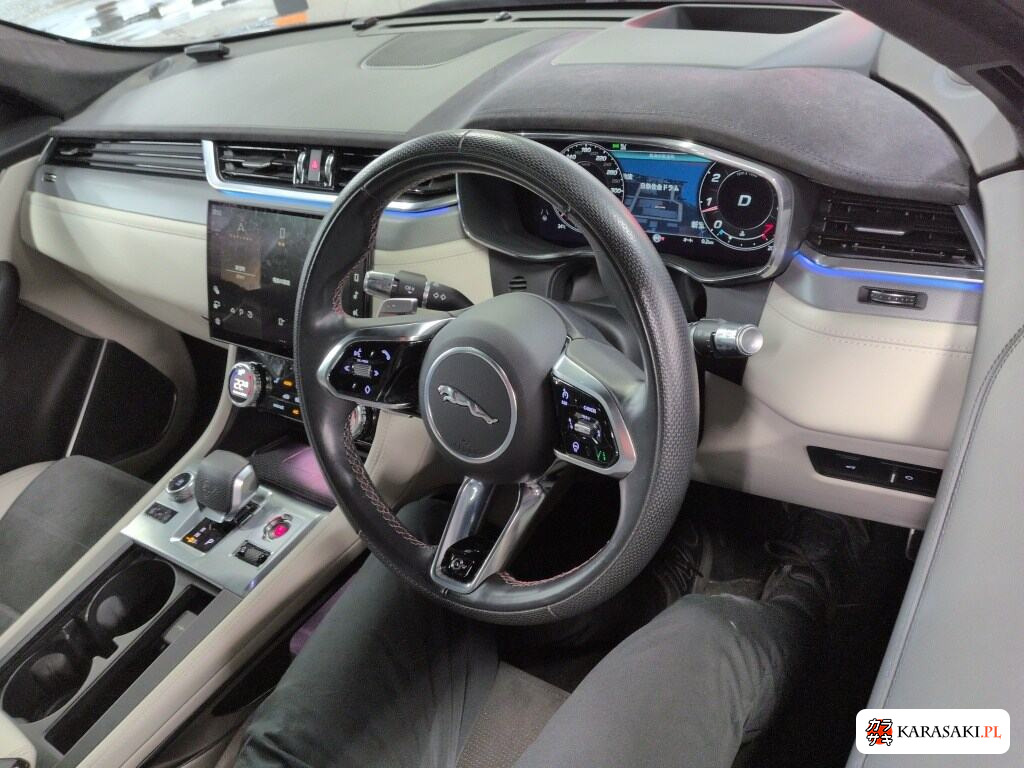 2022 Jaguar F-Pace 4WD SVR 5