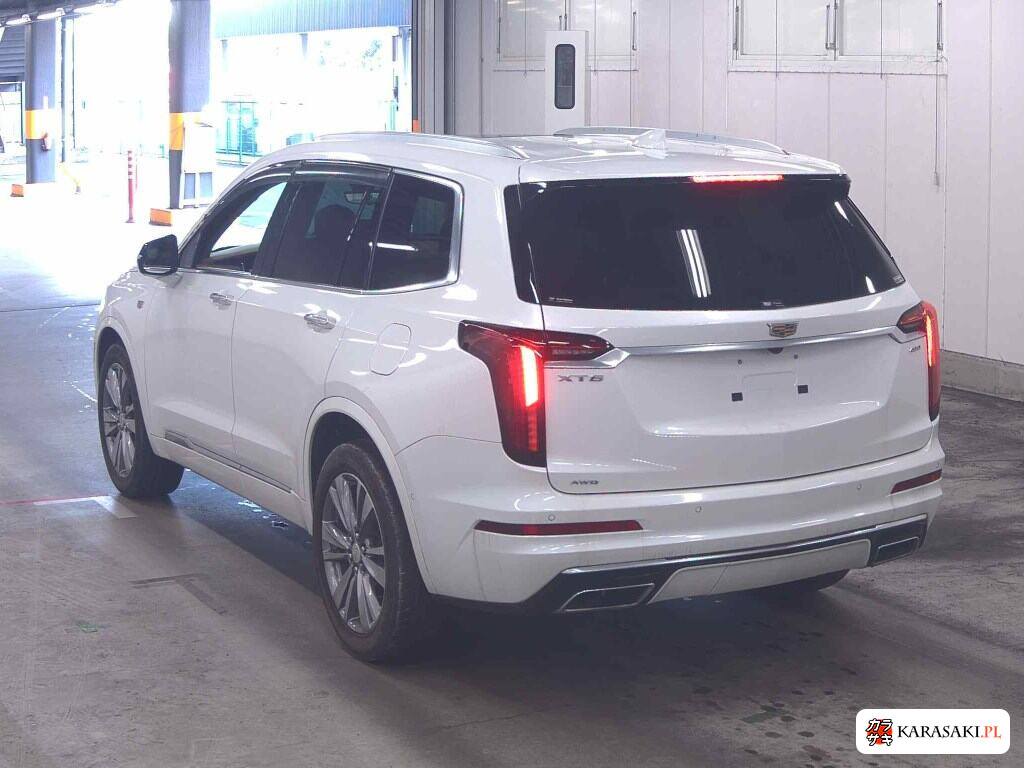 2022 Cadillac XT6 4WD Platinum 2