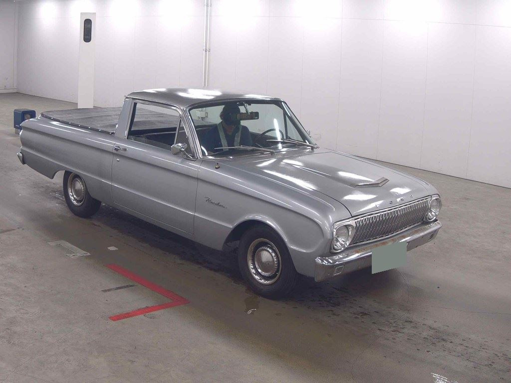 Ford Falcon 2018 z aukcji japońskiej
