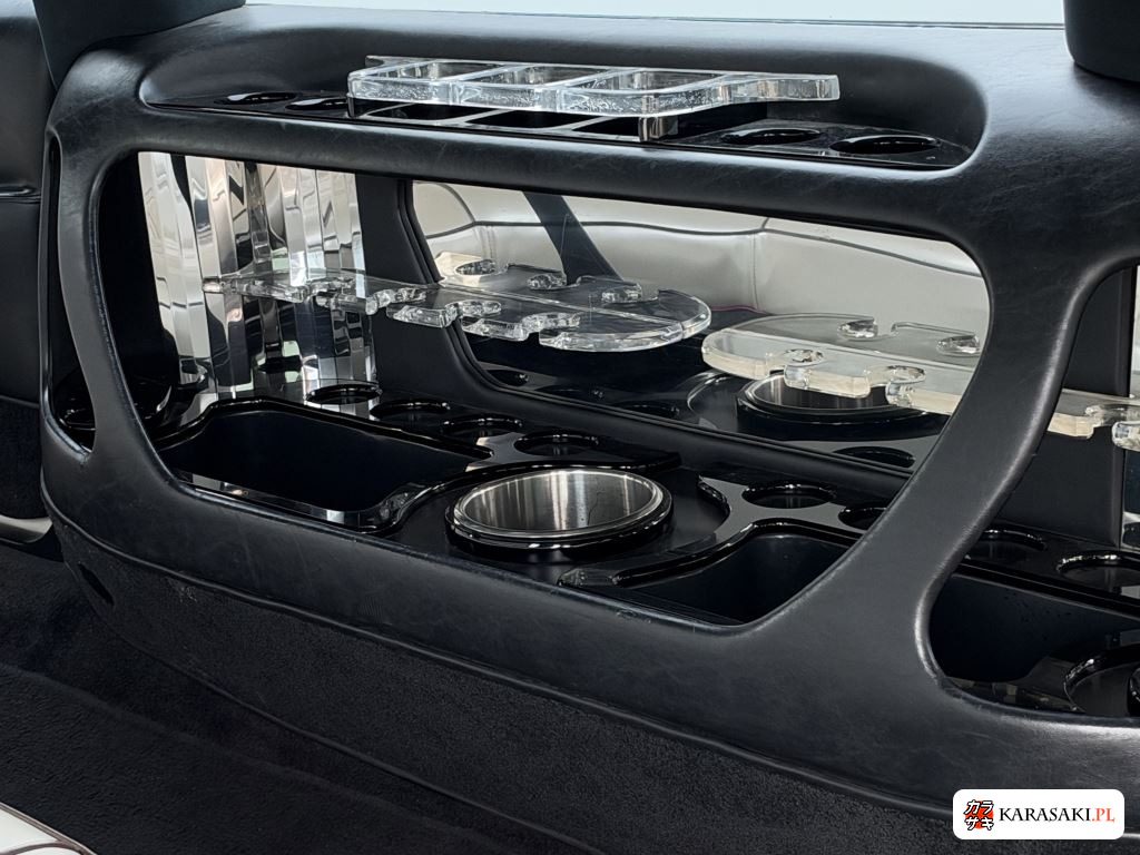 2010 Lincoln Limousine Base Grade 7