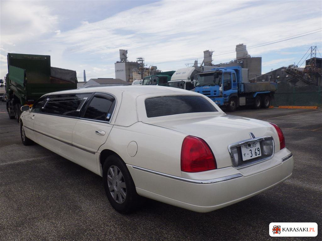 2010 Lincoln Limousine Base Grade 2