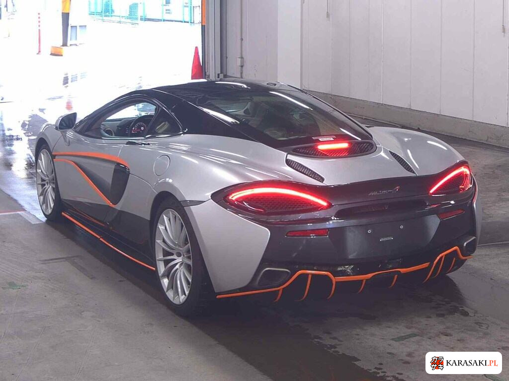 2016 McLaren 570GT 2