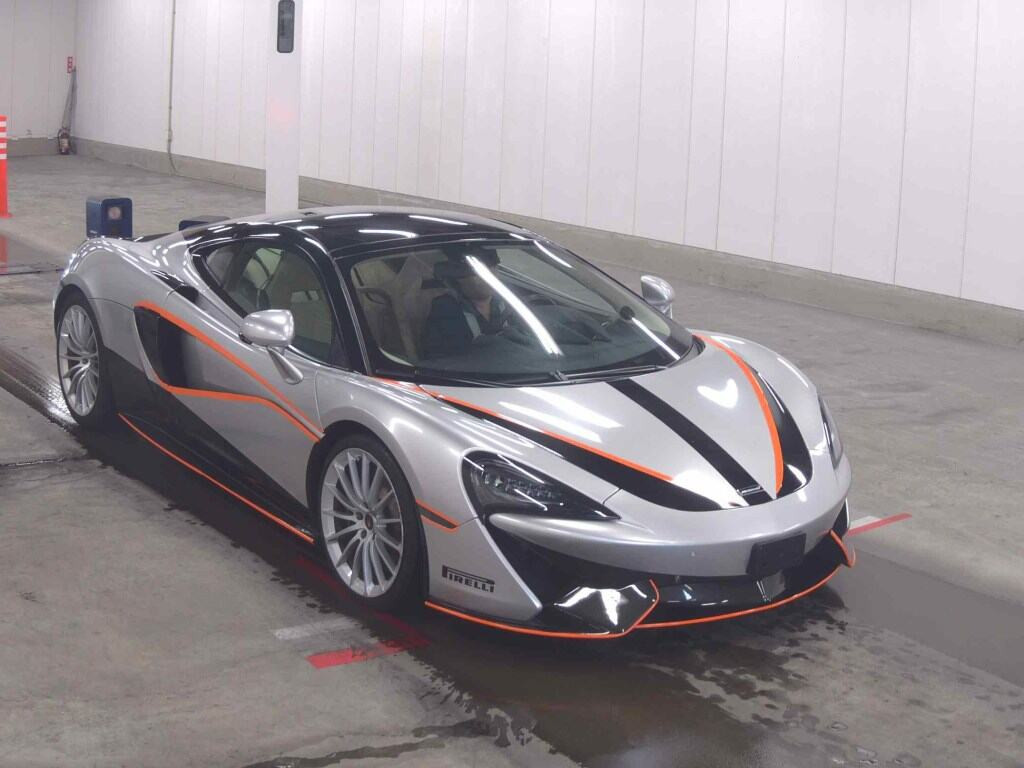 McLaren 570GT 2016 z aukcji japońskiej