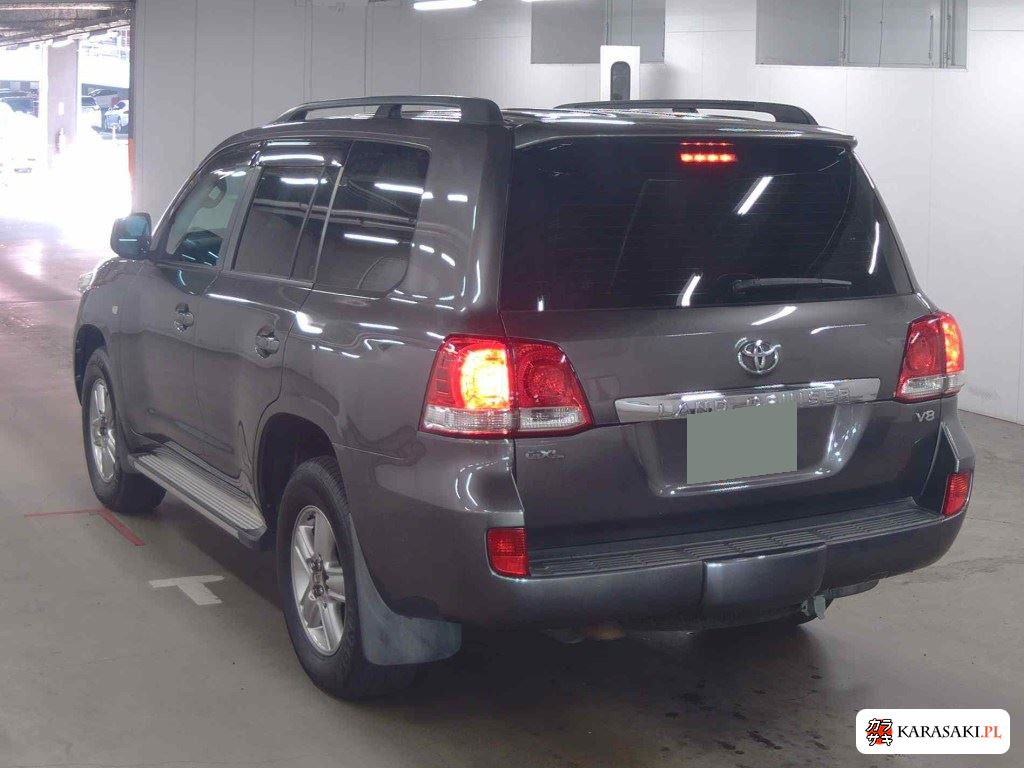 2011 Overseas Toyota 2