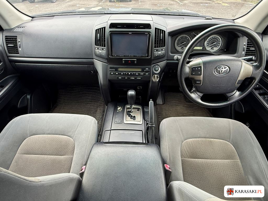 2011 Overseas Toyota 14