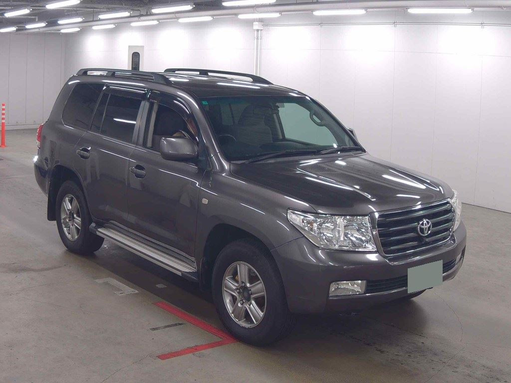 Overseas Toyota 2011 z aukcji japońskiej
