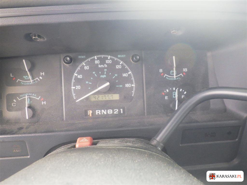 1996 Ford E-350 2D 6