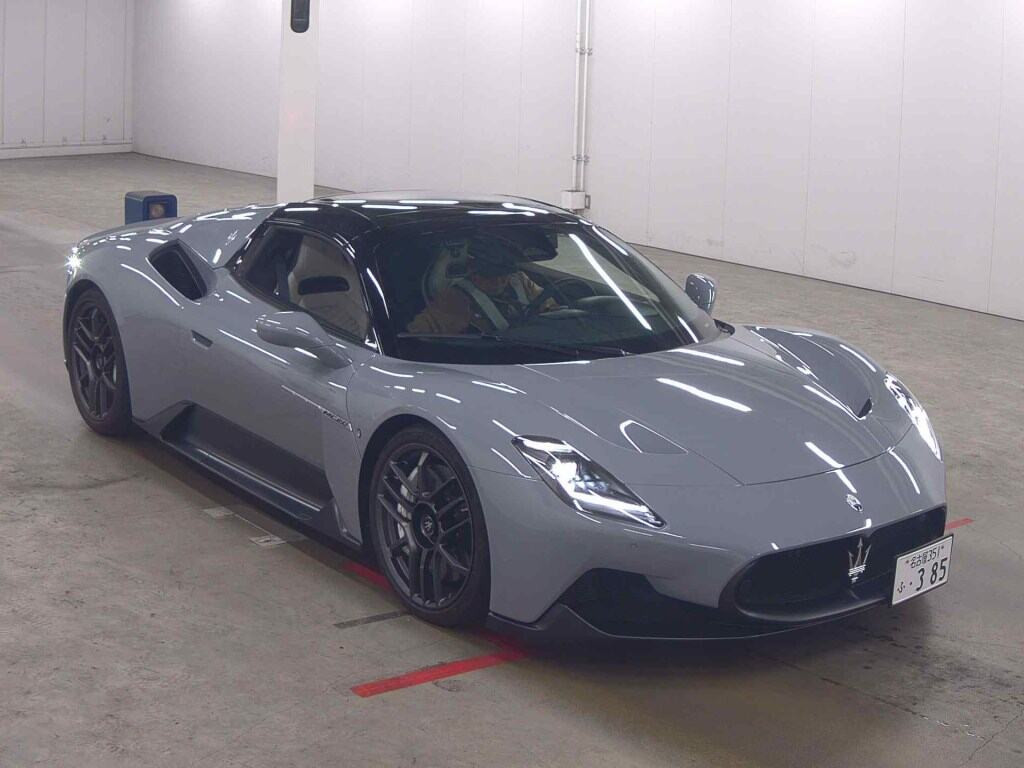 Maserati MC20 Cielo 2023 z aukcji japońskiej