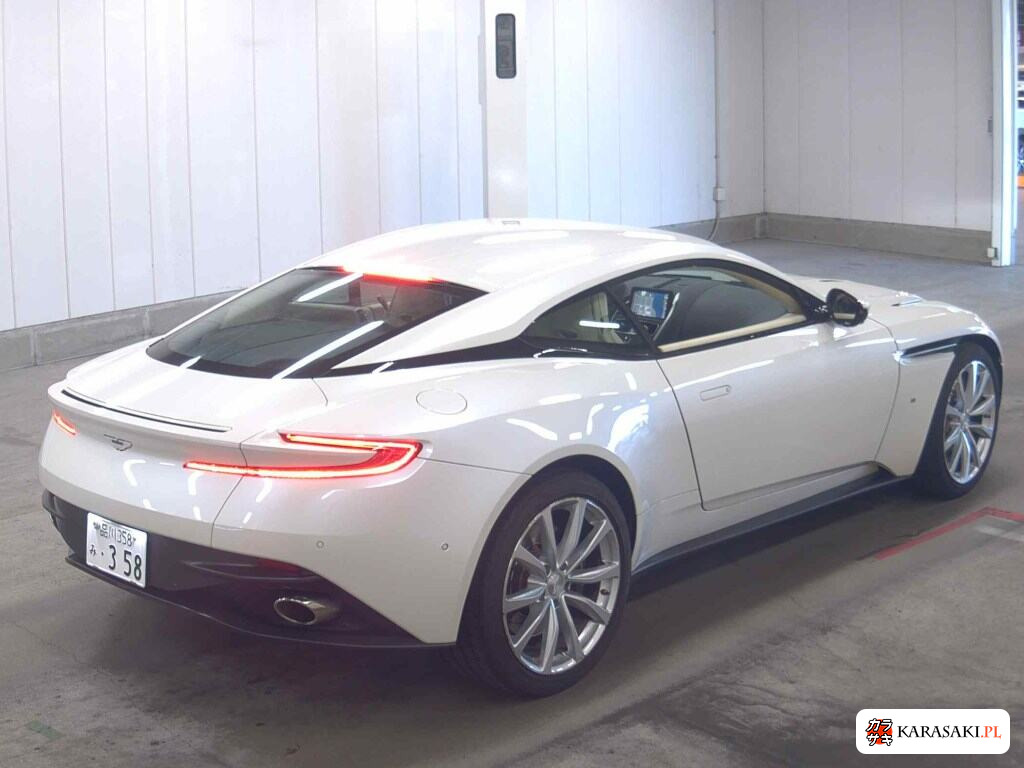 2017 Aston Martin DB11 V12 4