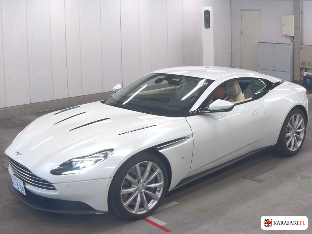 2017 Aston Martin DB11 V12 3