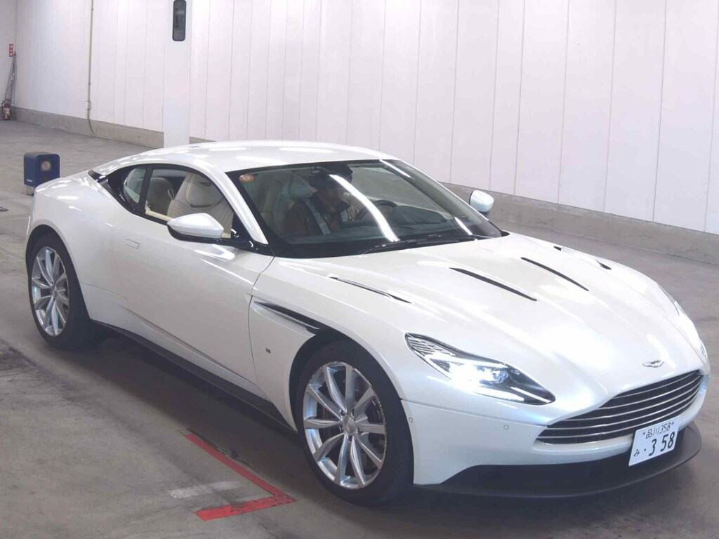 Aston Martin DB11 2017 z aukcji japońskiej