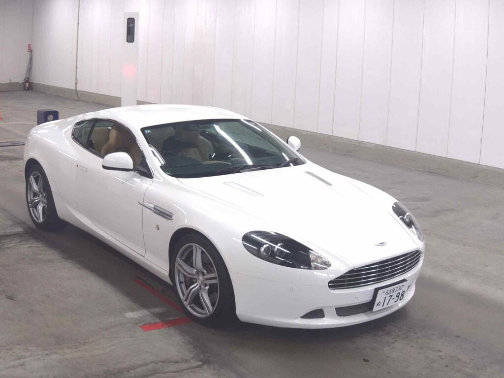 Aston Martin DB9 2010 z aukcji japońskiej