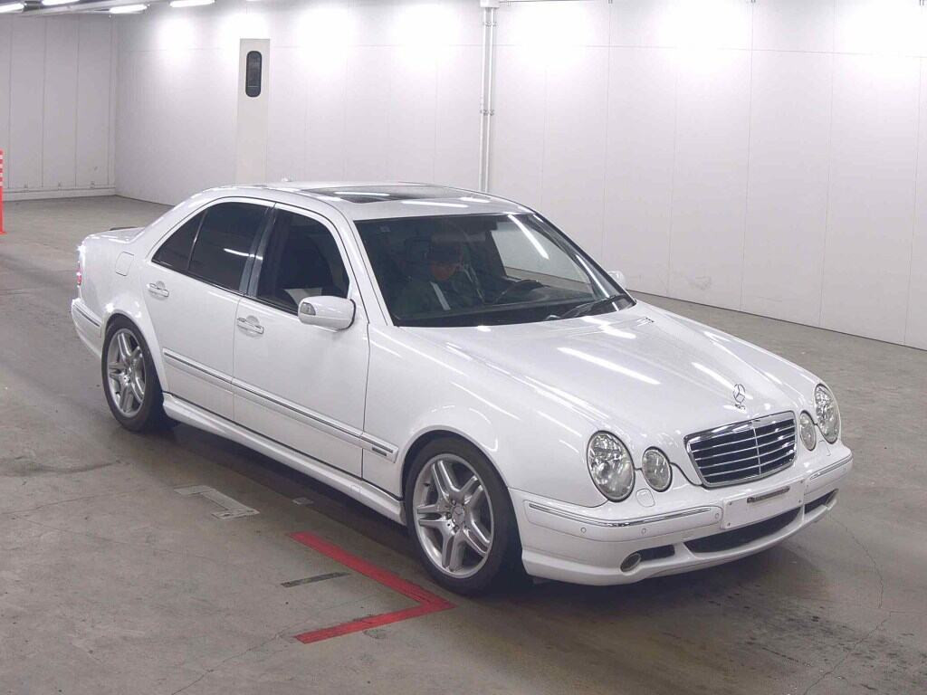 AMG E-Class 2000 z aukcji japońskiej