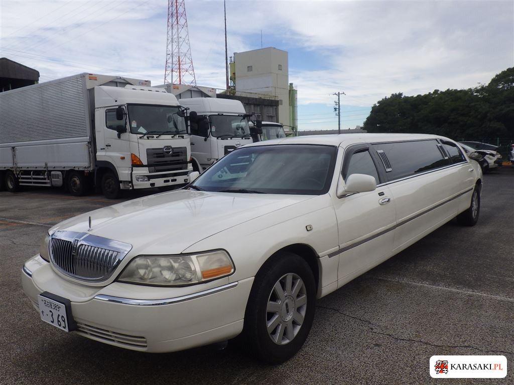 2010 Lincoln Limousine Base Grade 3
