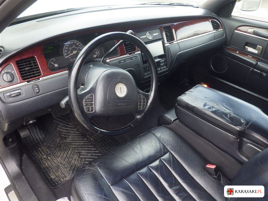 2010 Lincoln Limousine Base Grade 5