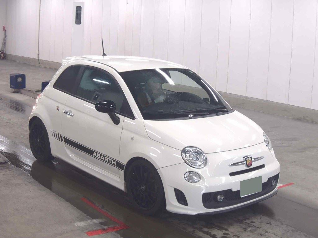 Abarth 500 2014 z aukcji japońskiej