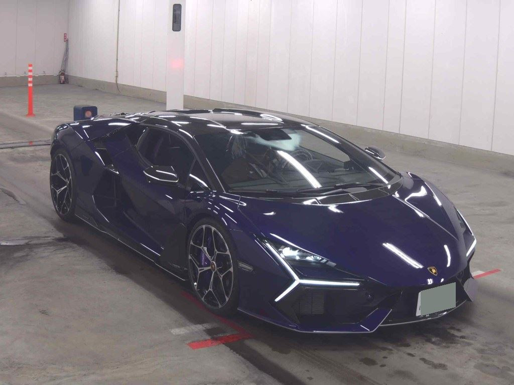 Lamborghini Revuelto 2026 z aukcji japońskiej