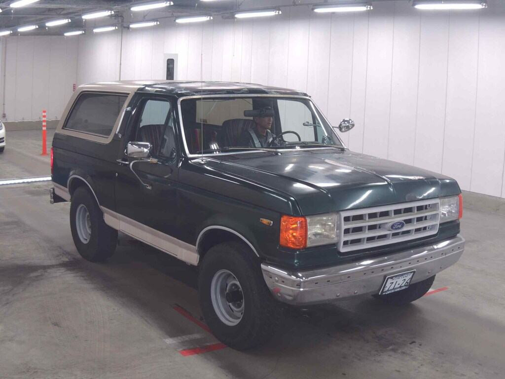 Ford Bronco 1990 z aukcji japońskiej