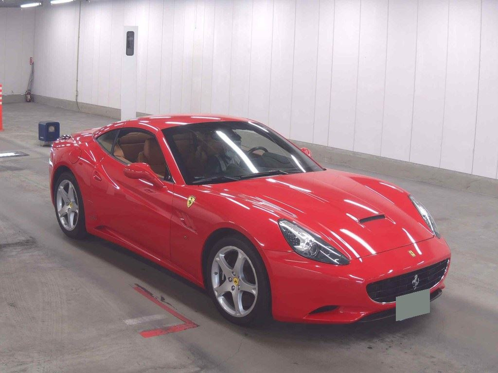 Ferrari California 2009 z aukcji japońskiej