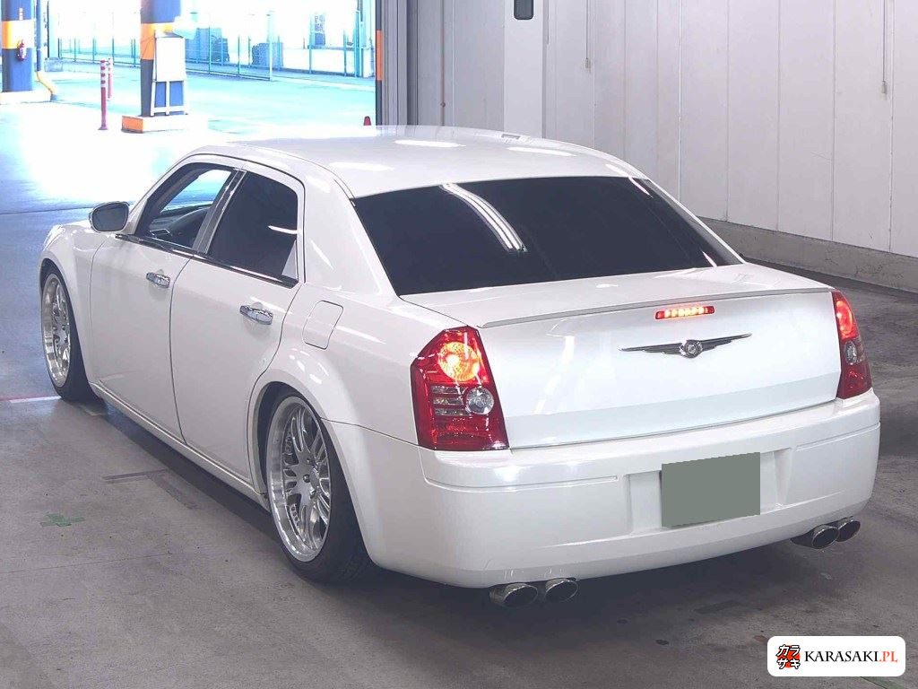 2010 Chrysler 300C 2