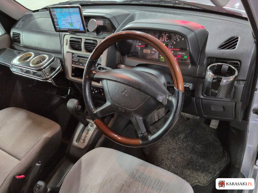 2003 Mitsubishi Pajero Io 5D 4WD TR Sporty Package 5