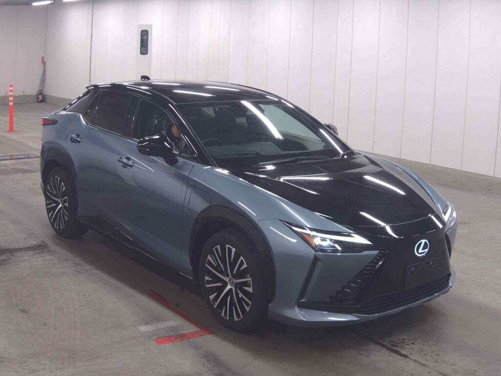 Lexus RZ 2023 z aukcji japońskiej