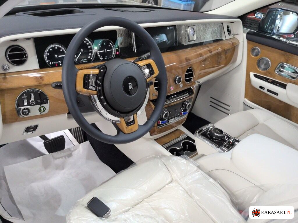 2023 Rolls-Royce Phantom Base Grade 5