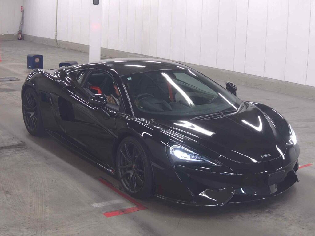 McLaren 570S 2017 z aukcji japońskiej
