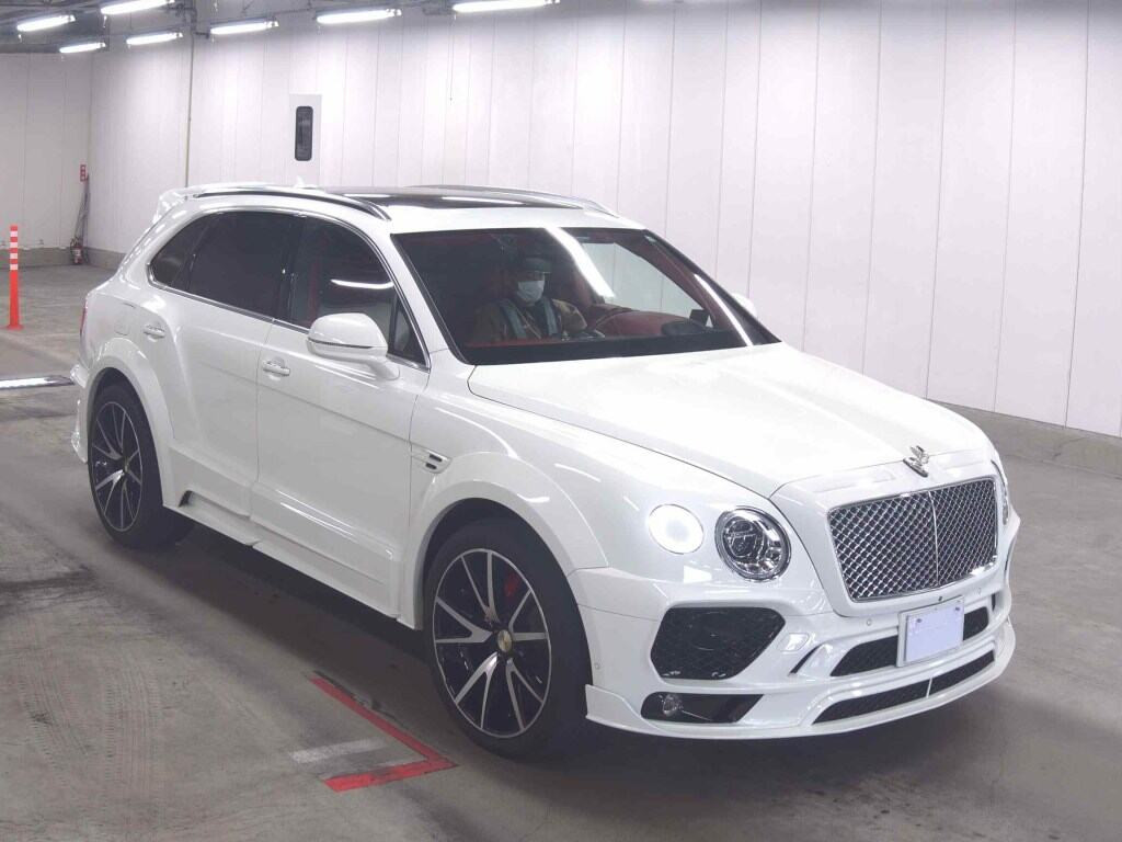 Bentley Bentayga 2017 z aukcji japońskiej