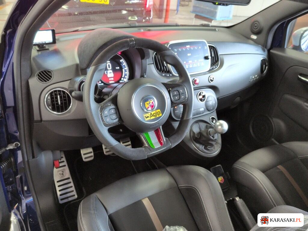 2021 Abarth 695 Anno Del Toro 5