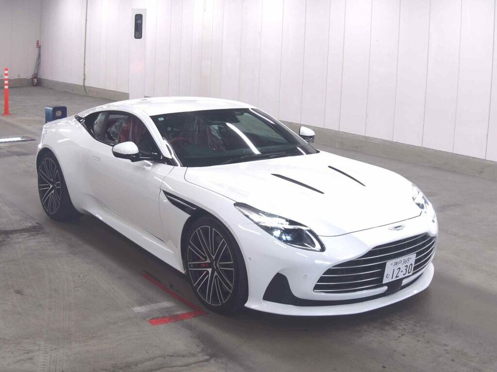 Aston Martin DB12 2024 z aukcji japońskiej