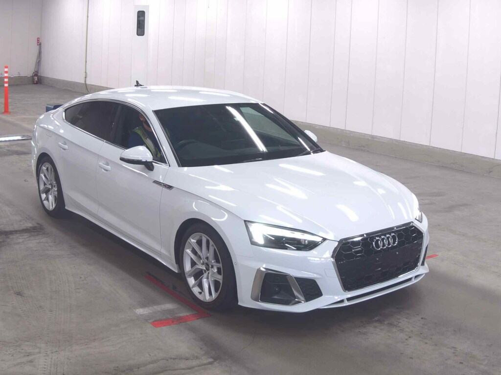 Audi A5 Sportback 2023 z aukcji japońskiej