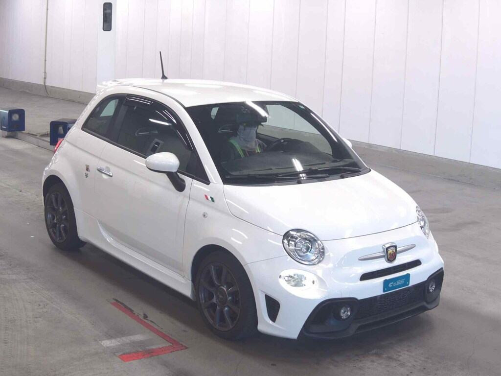 Abarth 595 2018 z aukcji japońskiej