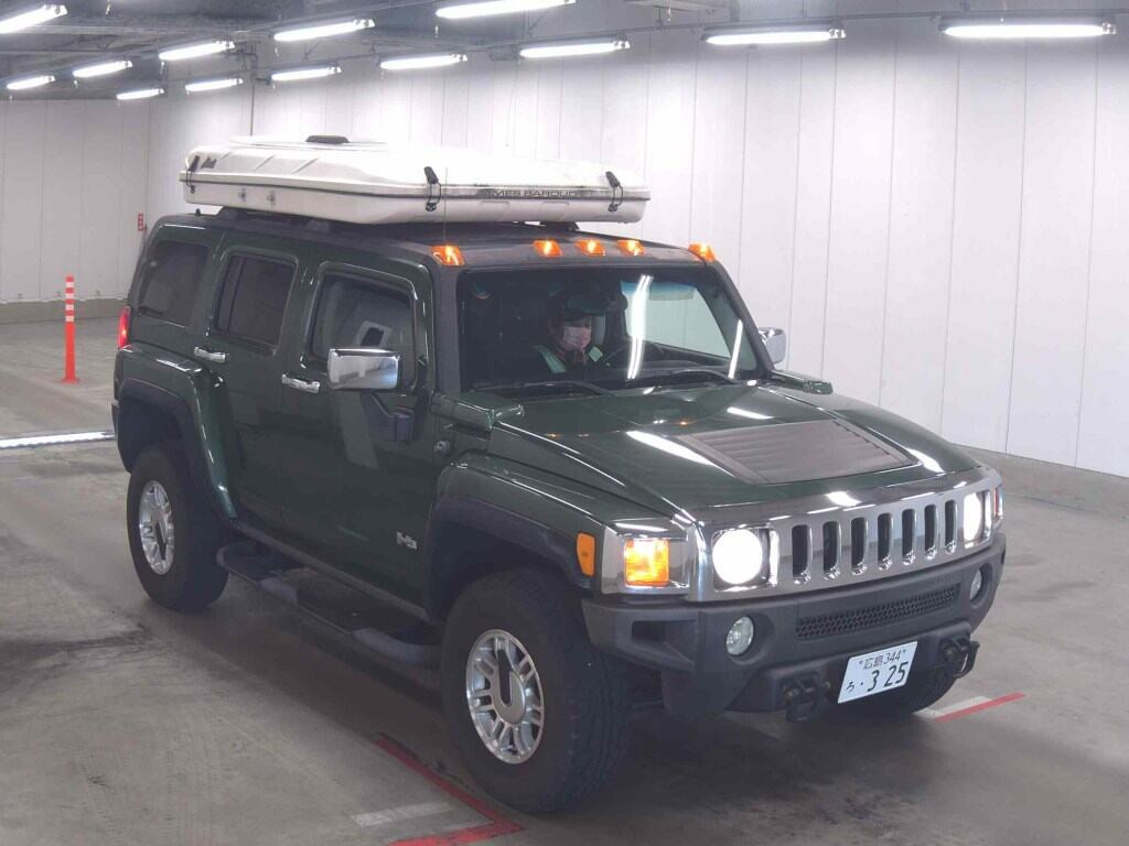 Hummer H3 2005 from a Japanese auction