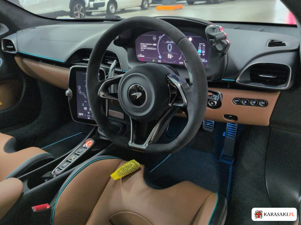 2024 McLaren Artura 5