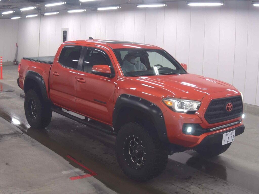 America Toyota Tacoma 2016 z aukcji japońskiej