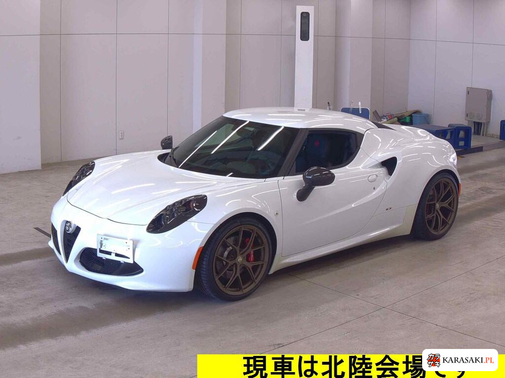 2015 Alfa Romeo 4C 3