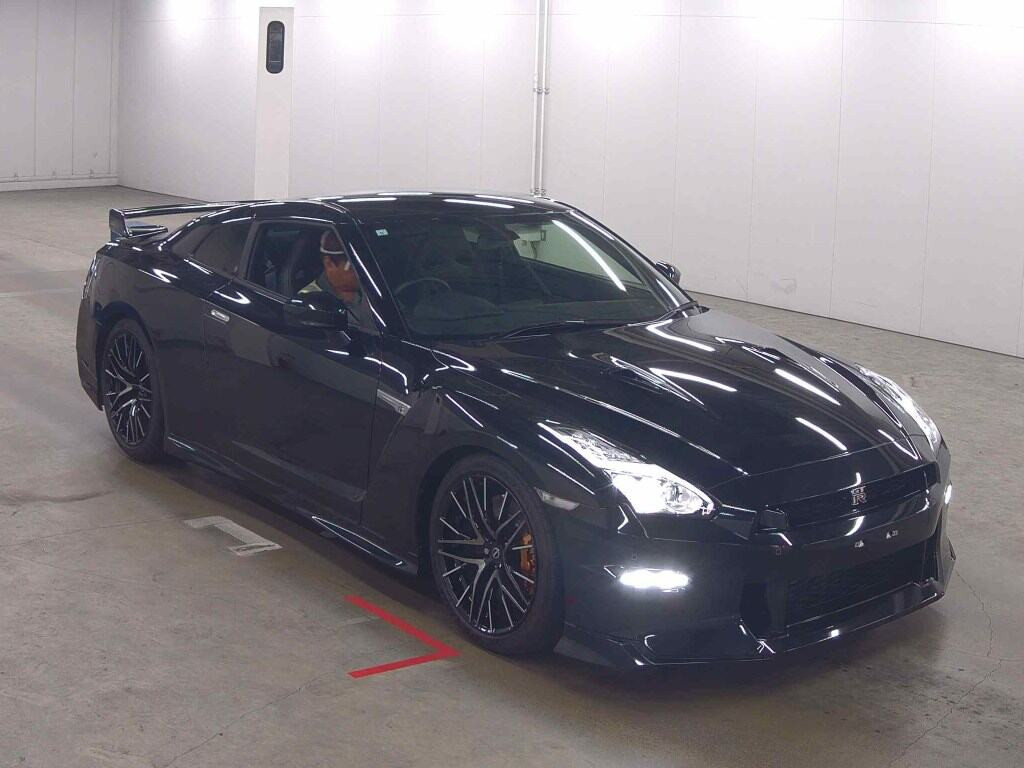 Nissan GT-R 2023 z aukcji japońskiej
