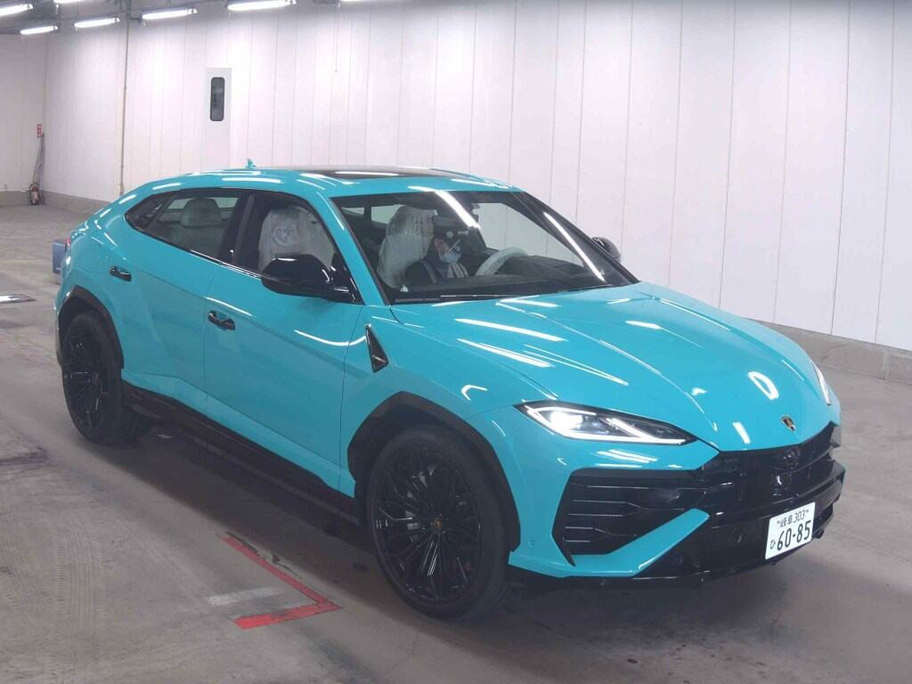 Lamborghini Urus 2026 z aukcji japońskiej